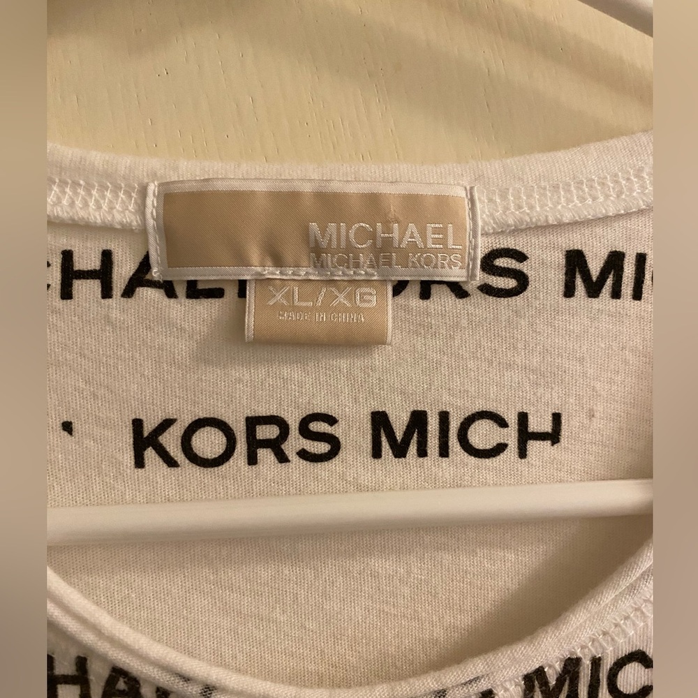 Micheal Kors Women’s shirt size XL - Picture 4 of 8